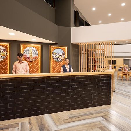 Ahmedabad Vastrapur Otel Dış mekan fotoğraf