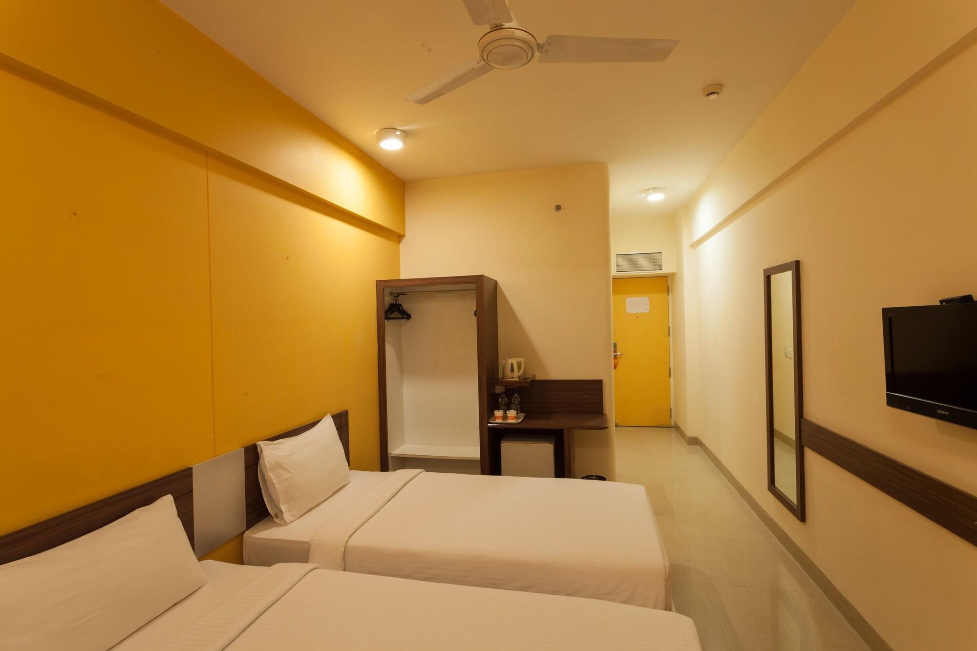 Ahmedabad Vastrapur Otel Dış mekan fotoğraf
