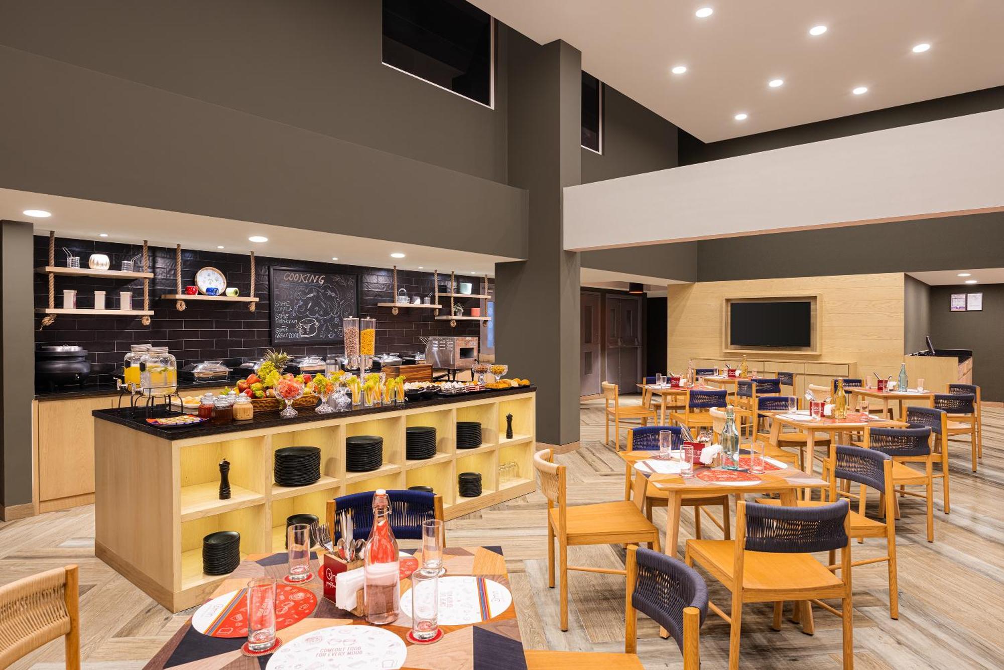 Ahmedabad Vastrapur Otel Dış mekan fotoğraf